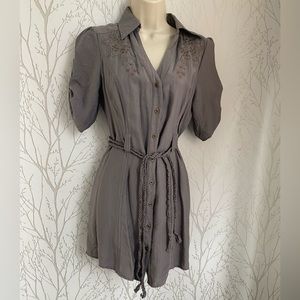 Mustard Seed Gray button down blouse size medium